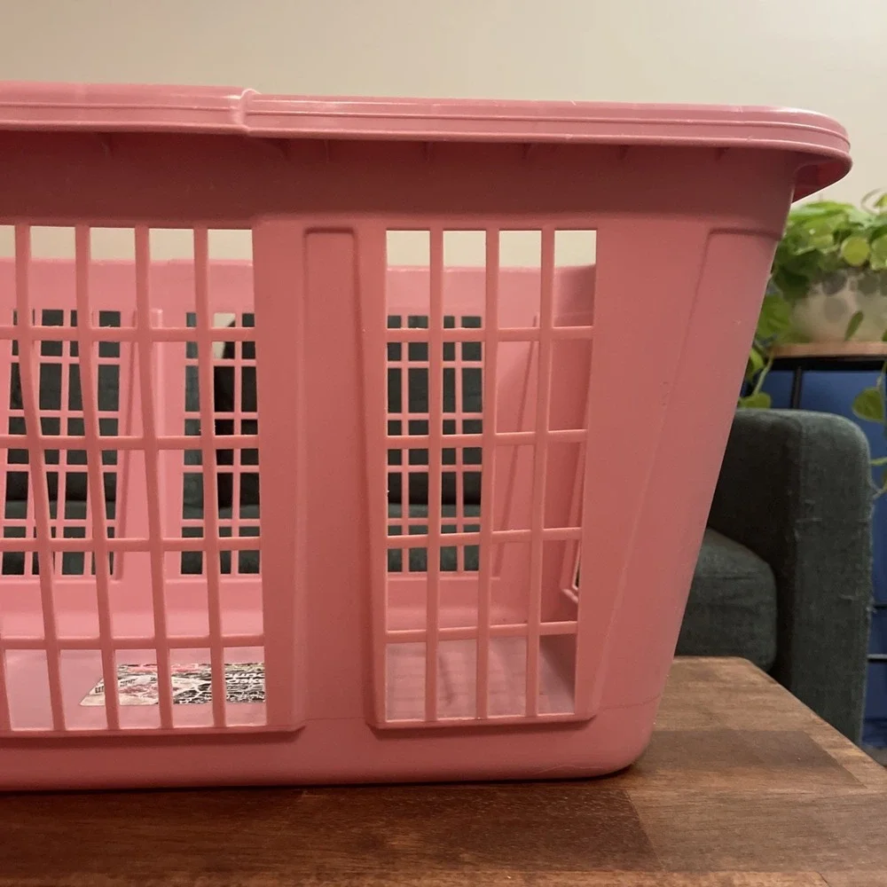 Vtg Rubbermaid 2965  Pink Rectangle Laundry Basket‎ Weave 22x16x11 Grannycore